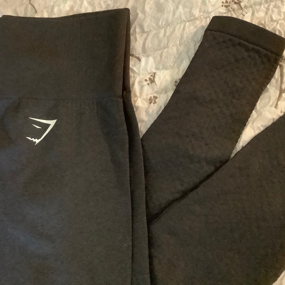 XS Gymshark Leggings NWOT - Picture 2 of 3